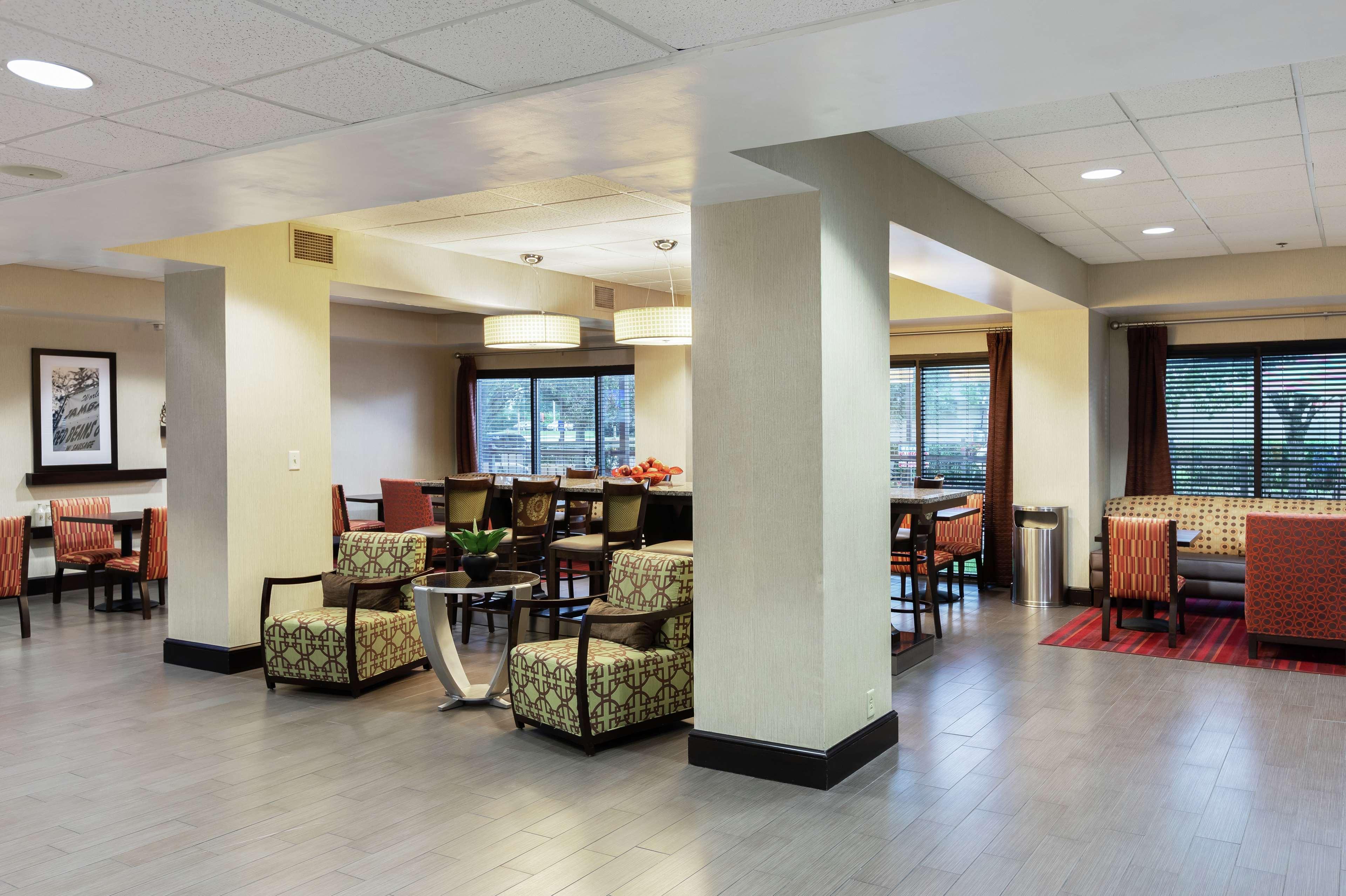 Hampton Inn Houma Eksteriør bilde