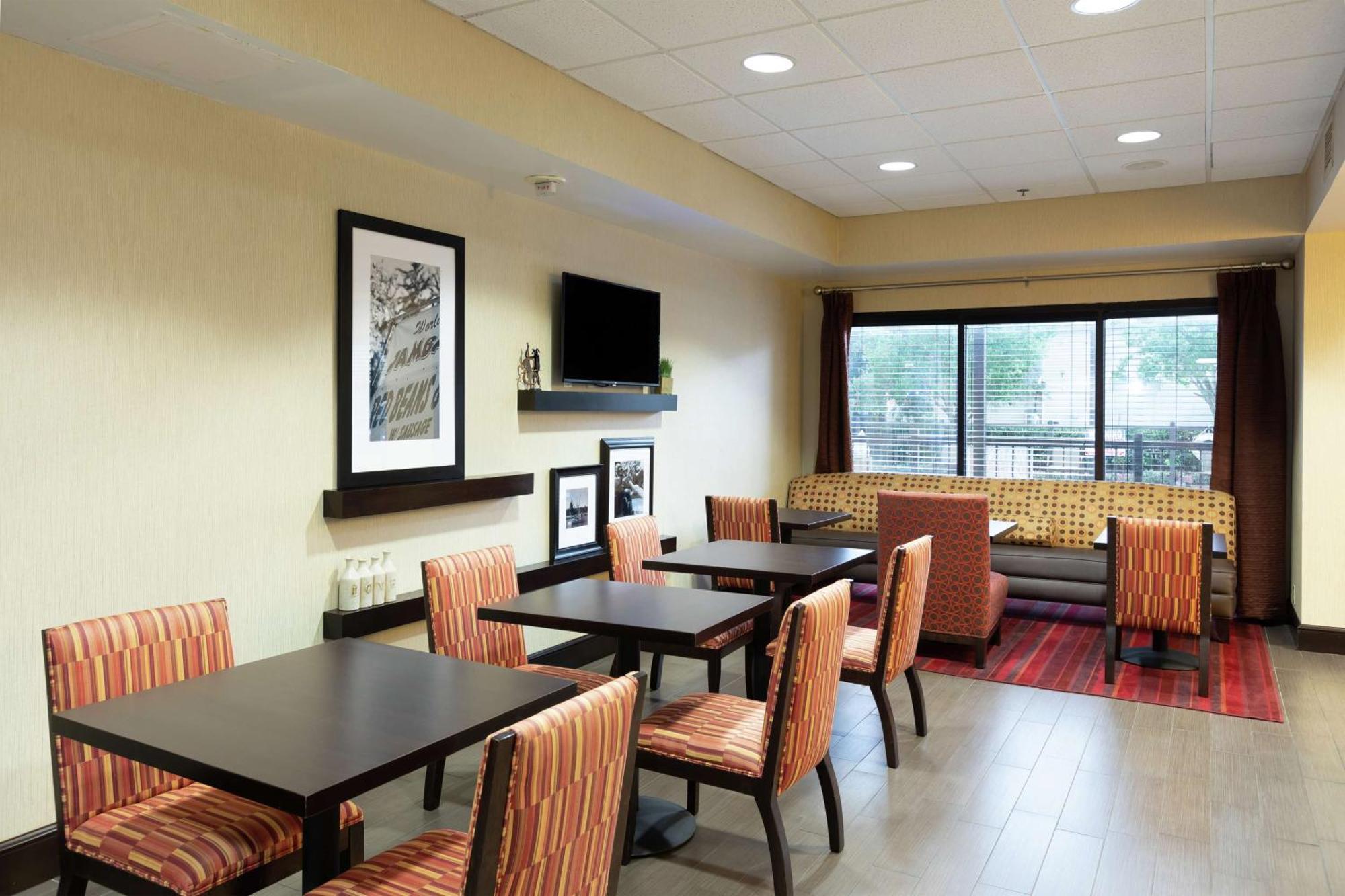 Hampton Inn Houma Eksteriør bilde